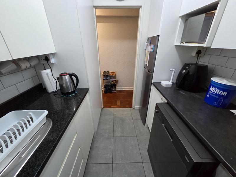 To Let 2 Bedroom Property for Rent in Woodstock Upper Western Cape